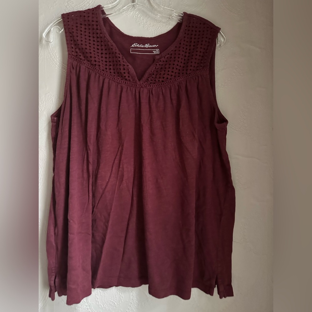 Eddie Bauer. Women’s tank top size extra large.